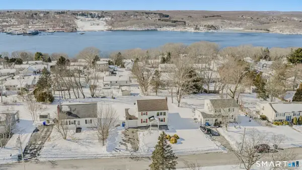 31 Pegasus Drive, Groton, CT 06340