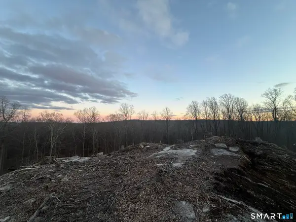 Lot 8 Stone Bridge Trail, Newtown, CT 06482