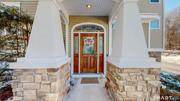 1 Lawrence Avenue #1, Danbury, CT 06810