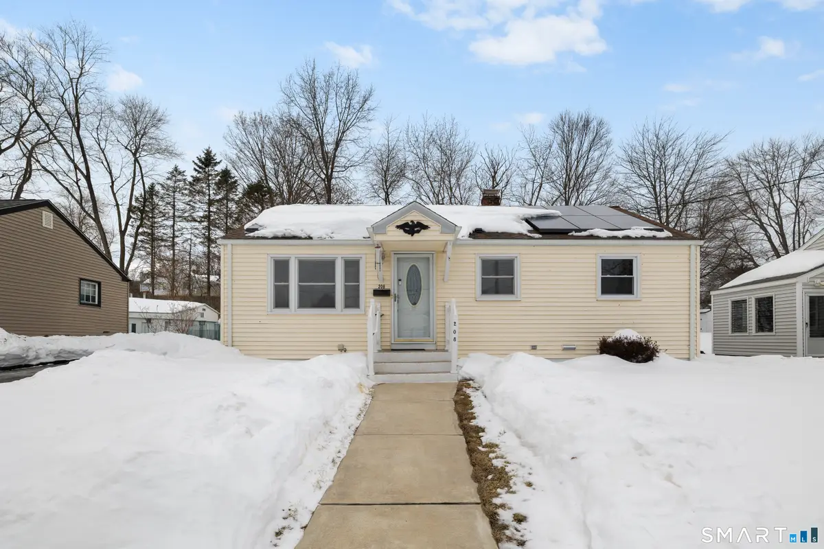 208 Mountain Street, Hartford, CT 06106 - #1