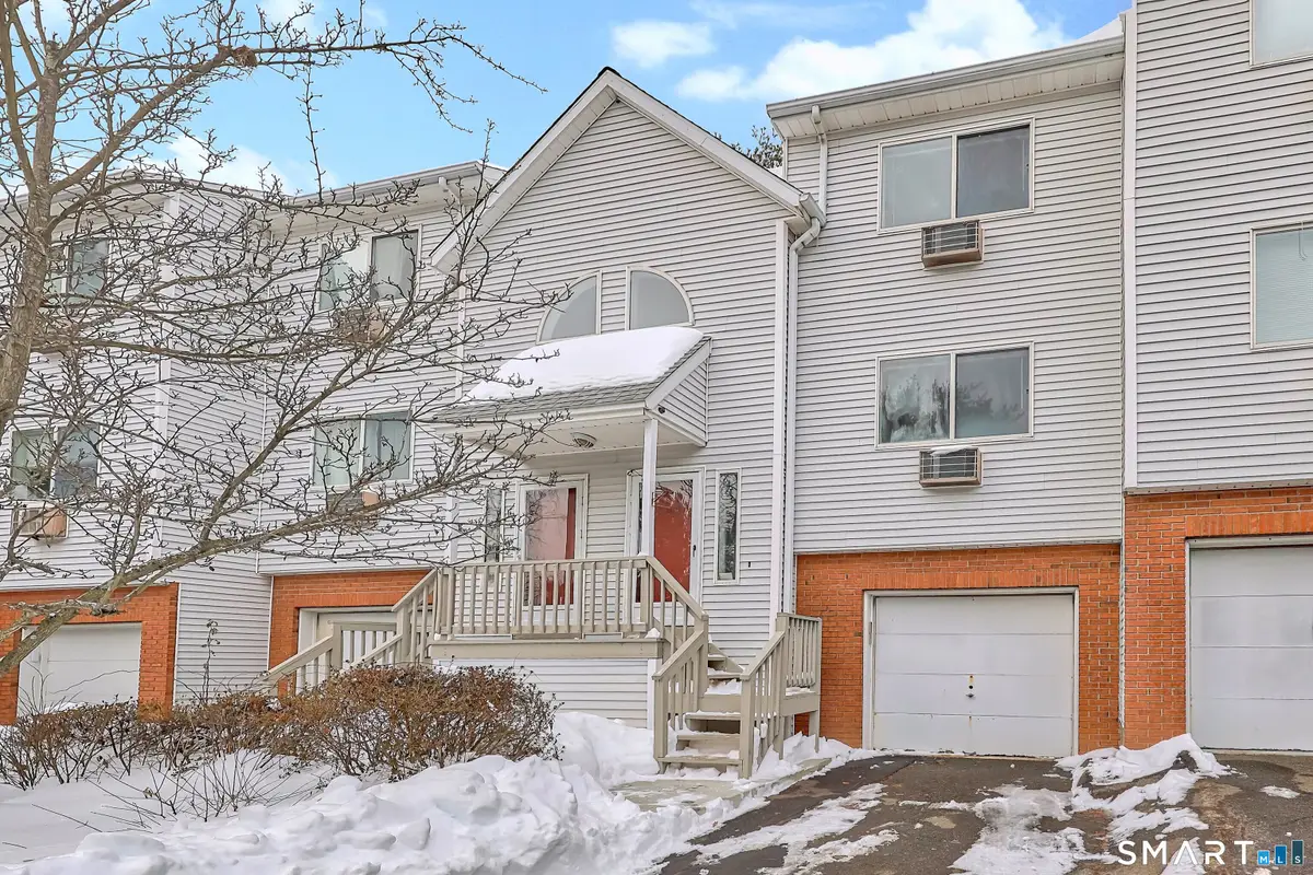 925 Oronoke Road #11D, Waterbury, CT 06708 - Image #1