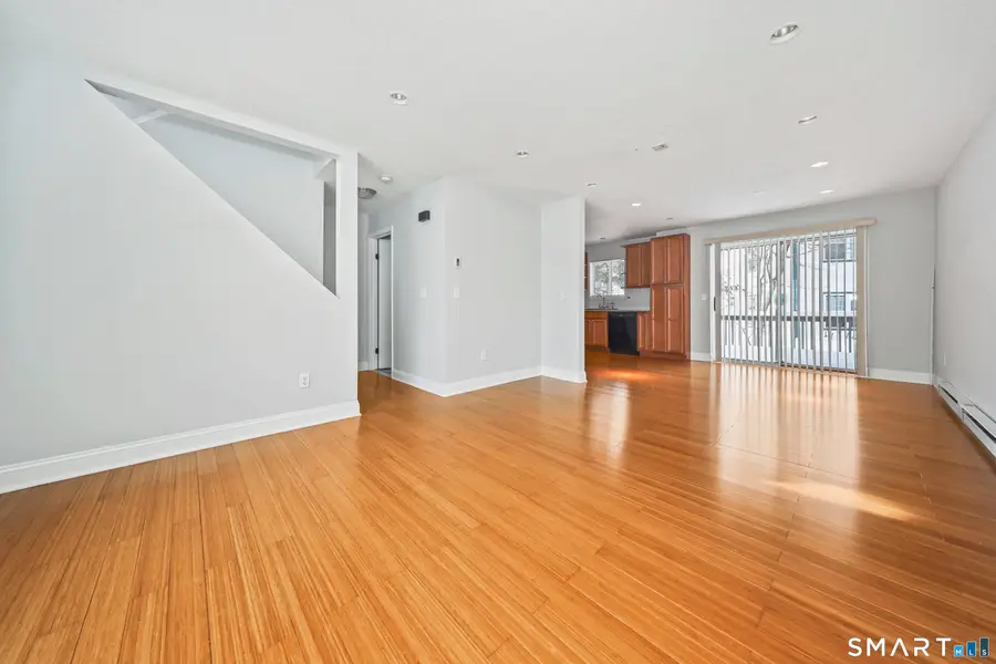 925 Oronoke Road #11D, Waterbury, CT 06708 - Image #3