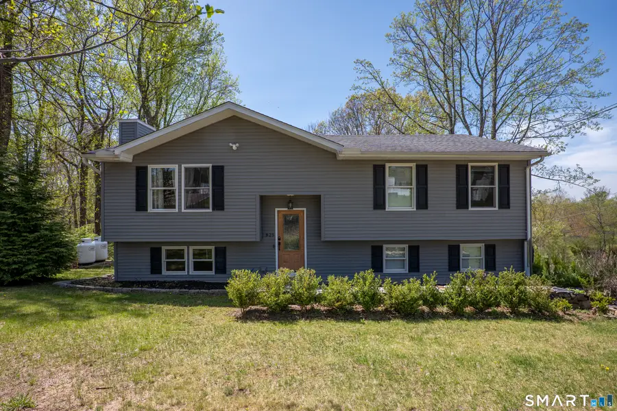 825 Maple Hill Road, Naugatuck, CT 06770 - Image #2