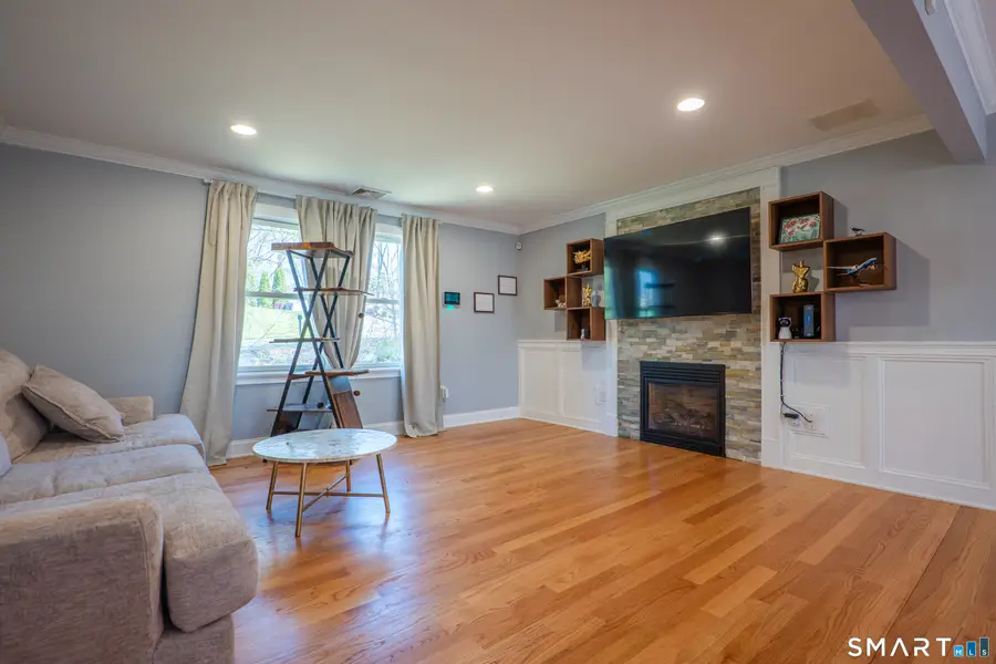 825 Maple Hill Road, Naugatuck, CT 06770 - Image #3