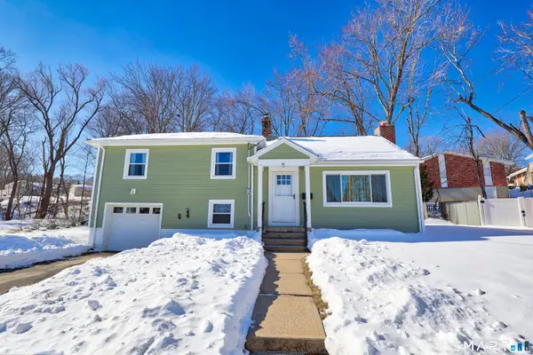 41 Sunnybrook Bend, Waterbury, CT 06708