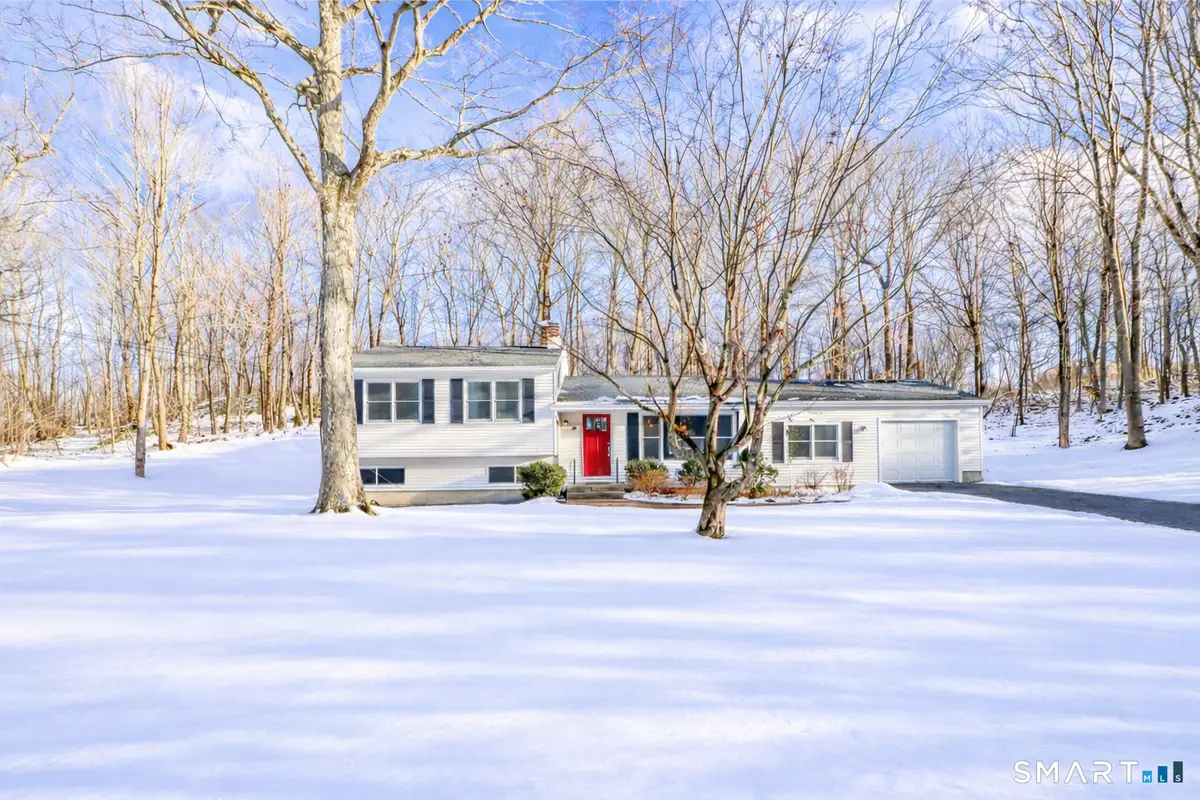 8 Summit Lane, Ridgefield, CT 06877 - Image #1