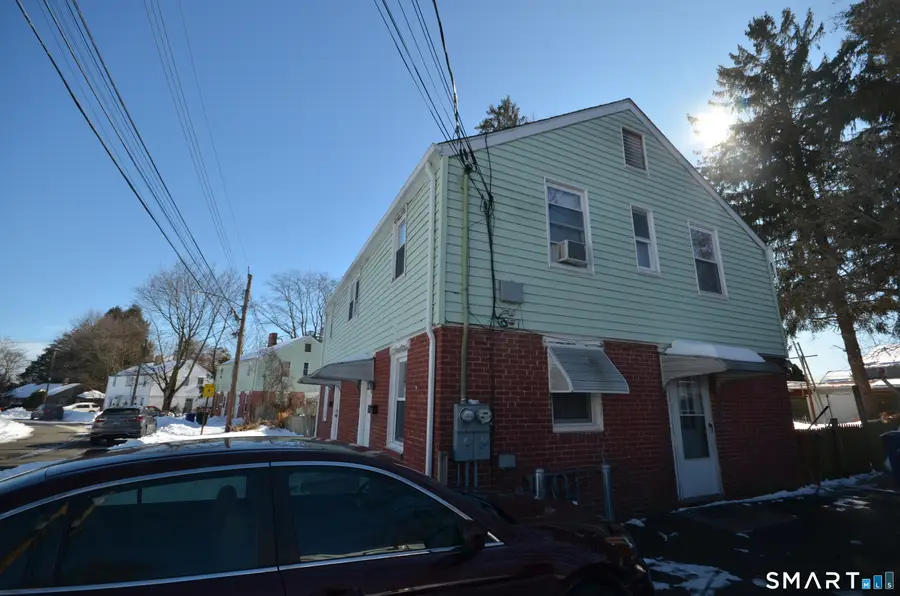 85 Alexander Drive, Bridgeport, CT 06606 - Image #3