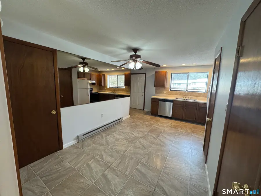 39 Horton Hill Road #10I, Naugatuck, CT 06770 - Image #2