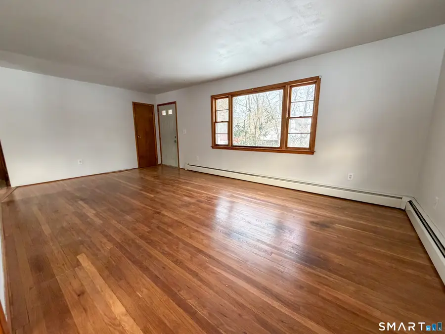 14 Charles Court, Naugatuck, CT 06770 - Image #3