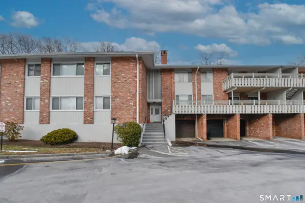 28 Mill Hill Road #28, Fairfield, CT 06890