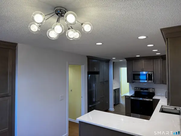 5 Caramoor Park #5, Bloomfield, CT 06002