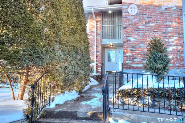 49 Southport Woods Drive #49, Fairfield, CT 06890