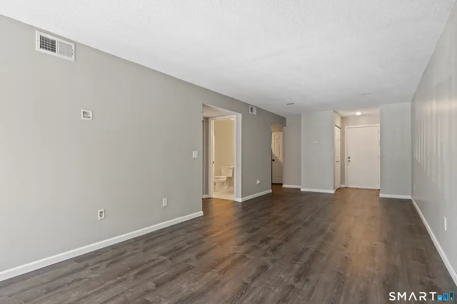 15 Woodsedge Drive #APT 5C, Newington, CT 06111 - #3