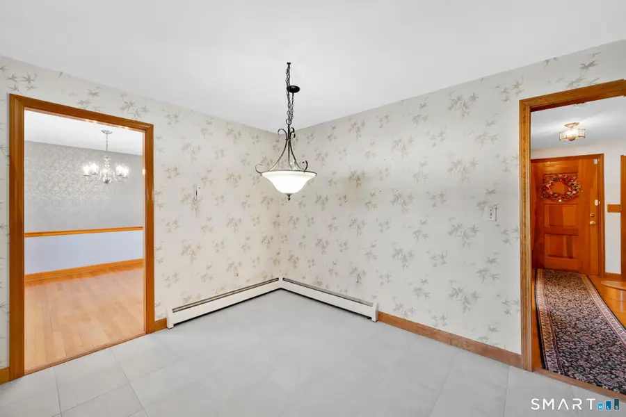 16 Ivory Road, Bloomfield, CT 06002 - #3