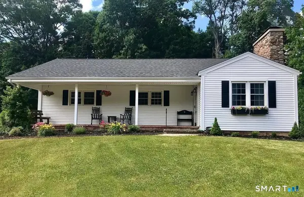 30 Kensington Court, Cheshire, CT 06410