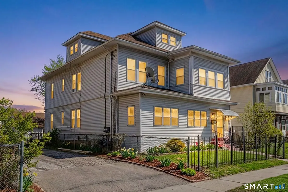 34 Adams Street, Hartford, CT 06112 - #1