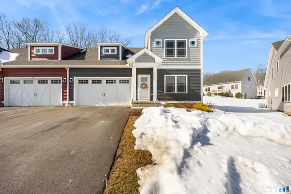 40 Lombard Circle #40, North Haven, CT 06473