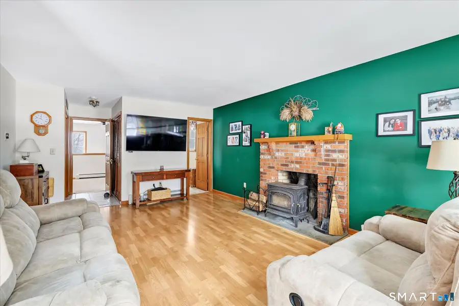 22 Jenyfer Court, Shelton, CT 06484 - #3