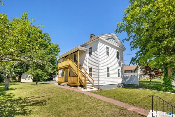 15 Hanover Street, Wallingford, CT 06492