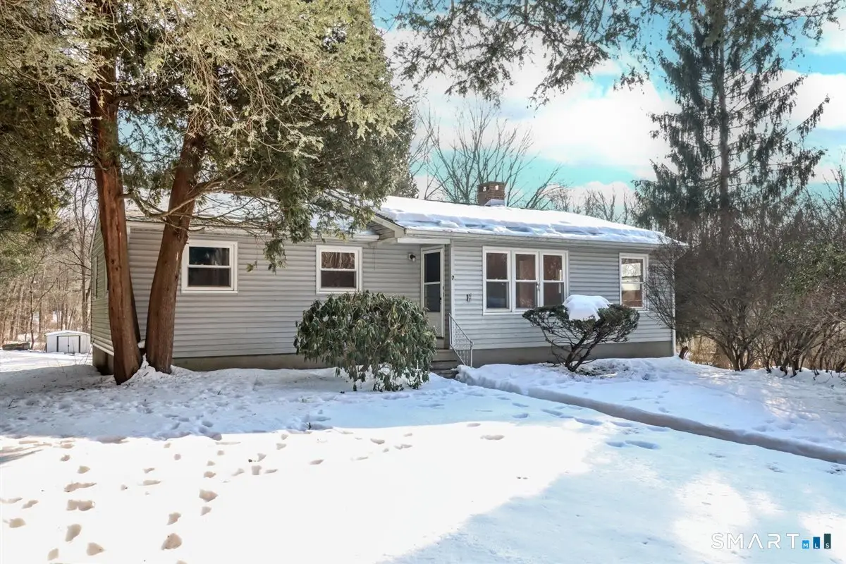 7 Longview Road, Newtown, CT 06482 - #1