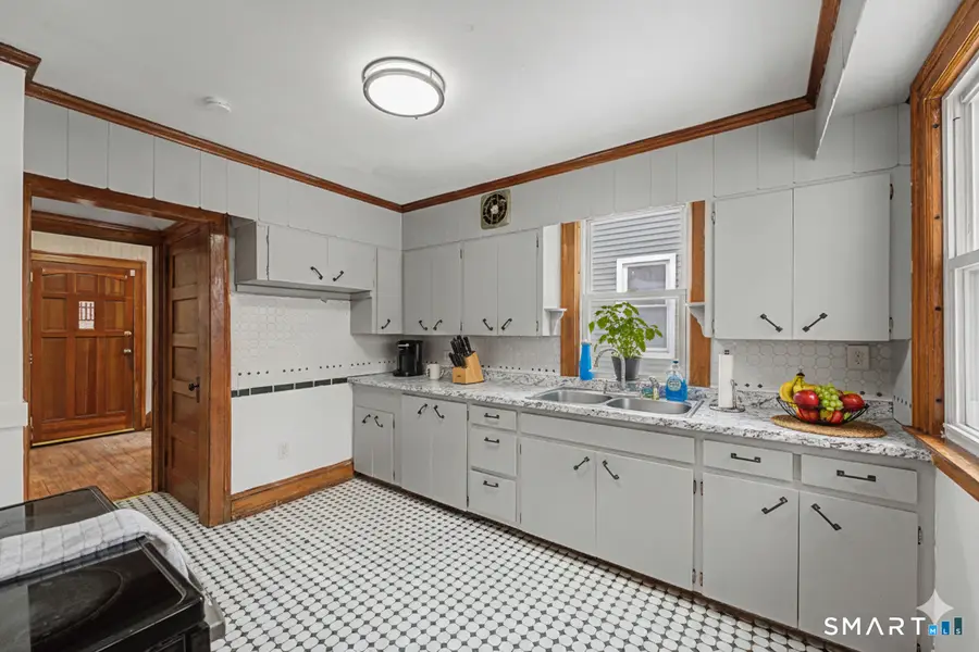 311 Hillside Avenue, Hartford, CT 06106 - #3