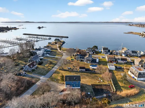 18 Noble Avenue, Groton, CT 06340