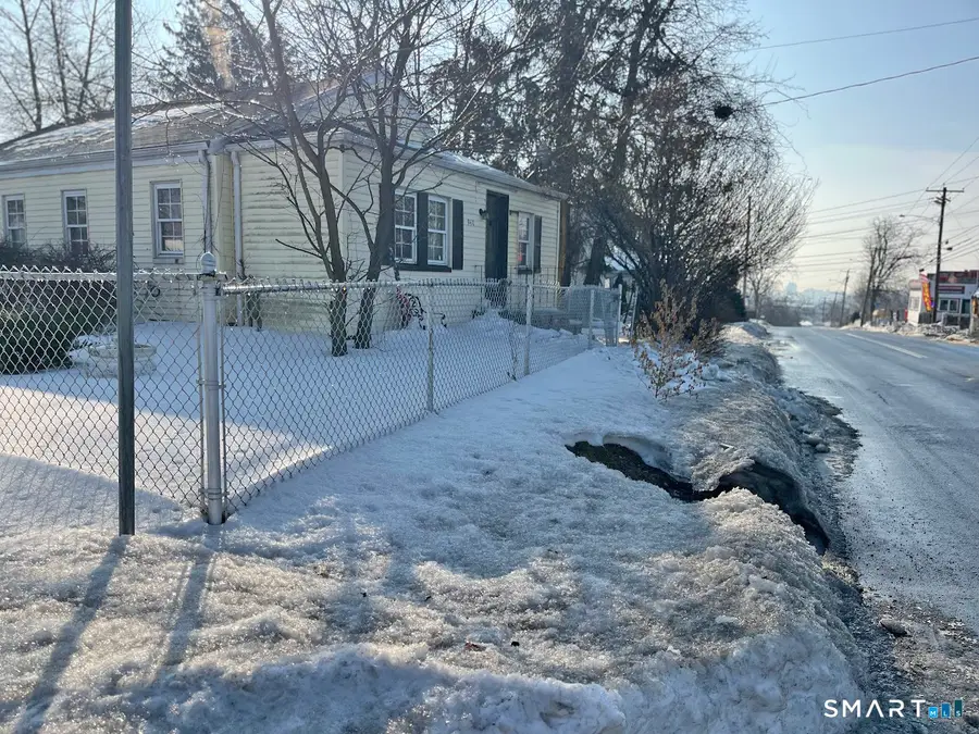 940 Reservoir Avenue, Bridgeport, CT 06606 - #3