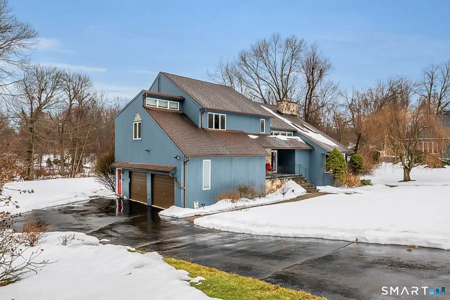 10 Canterbury Way, North Haven, CT 06473 - #3