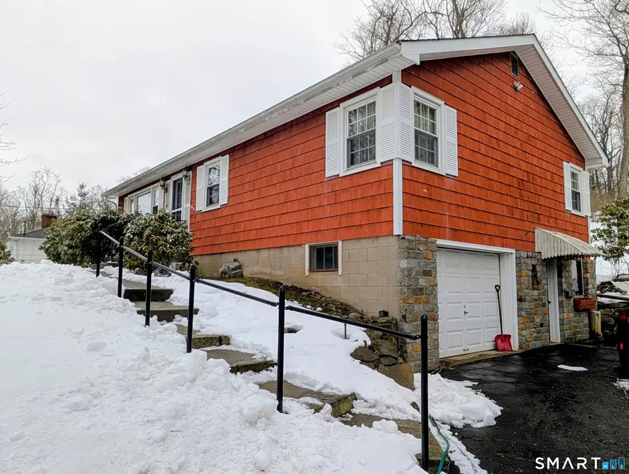 3 Frisbie Street, New Fairfield, CT 06812 - #3