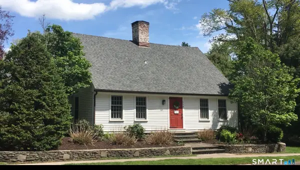 25 Stonegate (aka 774 South Main St) Circle, Cheshire, CT 06410