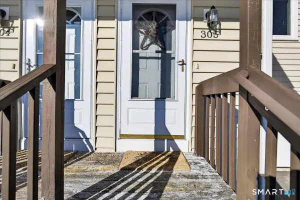 305 Monticello Drive #305, Branford, CT 06405