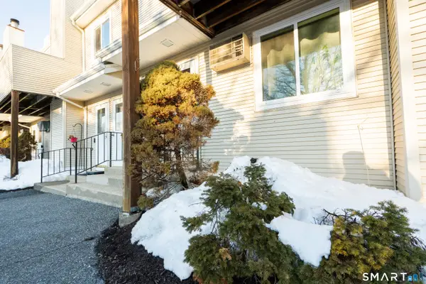 136 Pembroke Road #8-73, Danbury, CT 06811