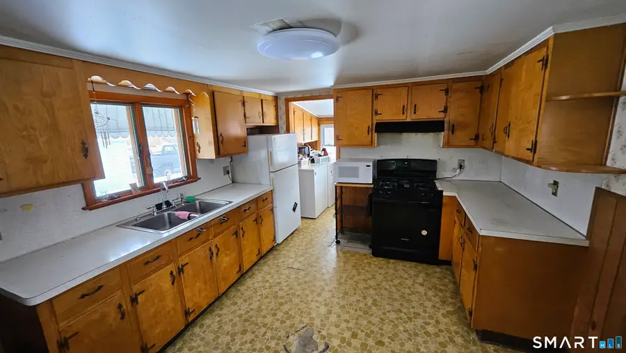 48 Rockdale Avenue, Watertown, CT 06779 - #3