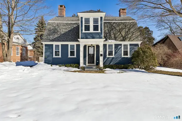 27 Park Place, East Haven, CT 06512