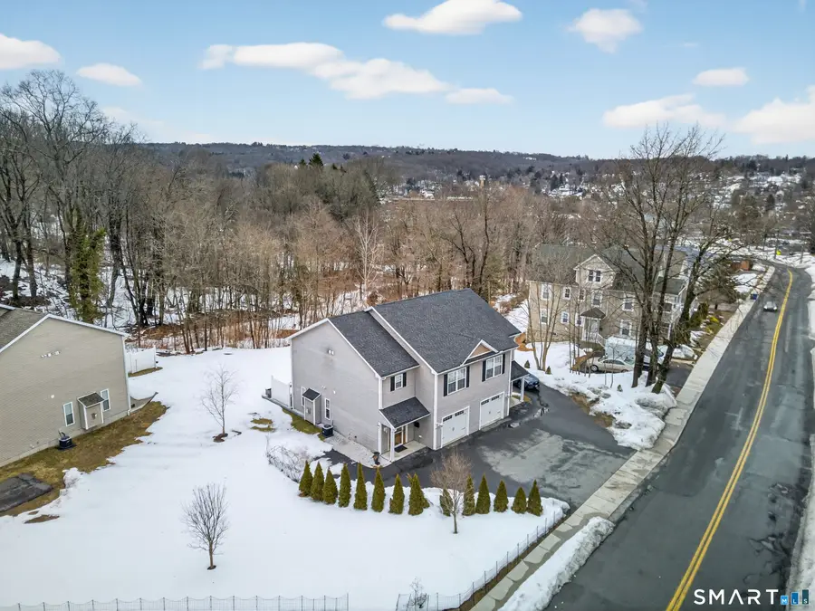 112 Woodruff Avenue #B, Watertown, CT 06795 - #3