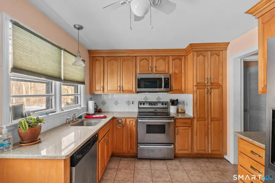 10 Staeth Road, East Hampton, CT 06424 - #3