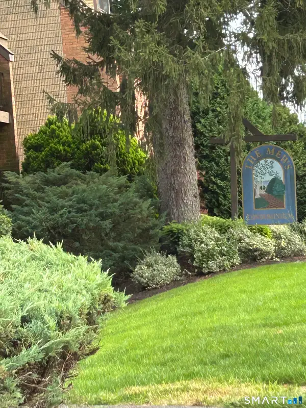 38 North Main Street #APT 32, West Hartford, CT 06107