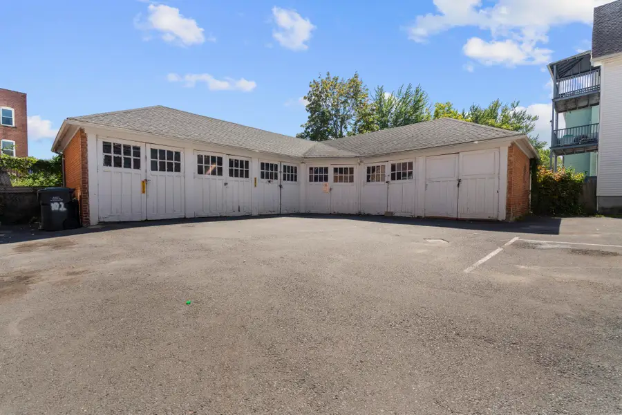 102 Rowe Avenue, Hartford, CT 06106 - #3