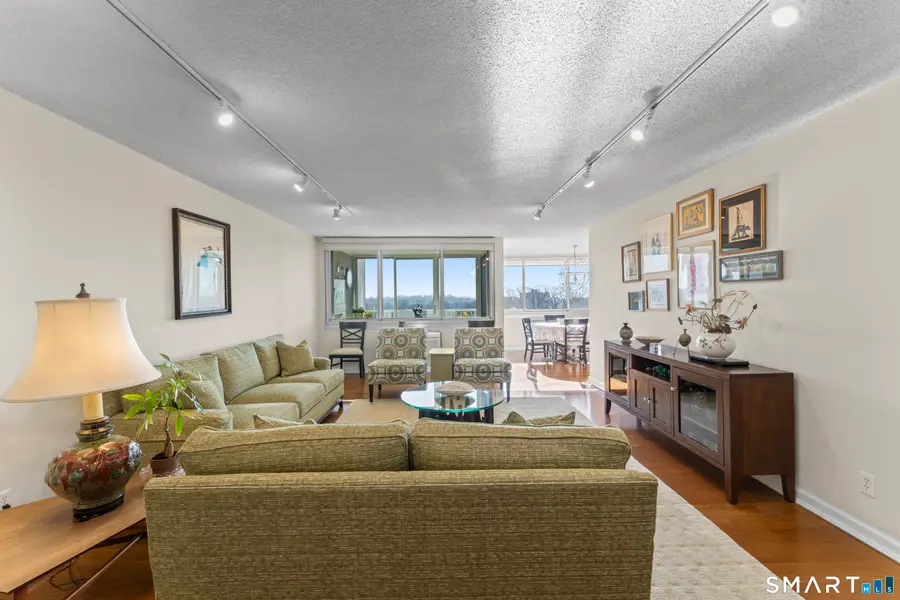 1 Strawberry Hill Avenue #APT 10A, Stamford, CT 06902 - #3