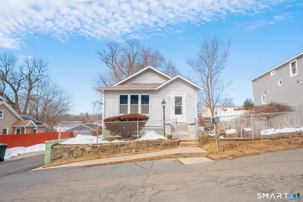 360 Saunders Avenue, Bridgeport, CT 06606