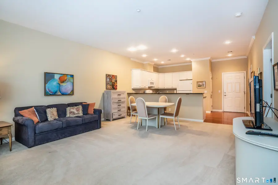 1 King Philip Drive #209, West Hartford, CT 06117 - #3