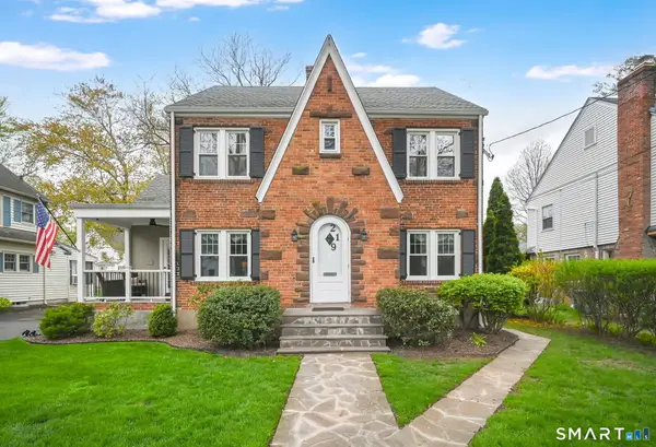 219 Auburn Road, West Hartford, CT 06119