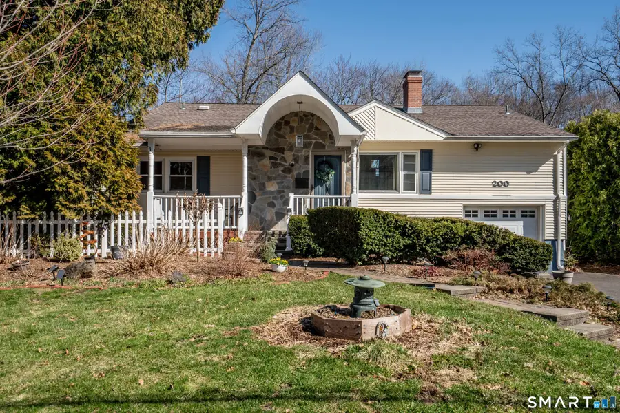 200 Mohegan Drive, West Hartford, CT 06117 - #3