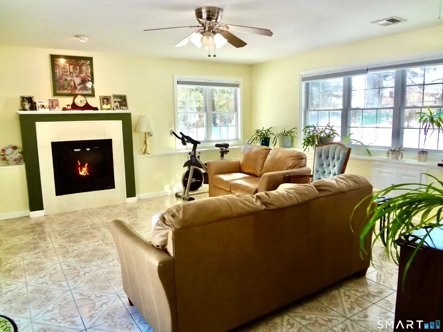 6 Fairview Street, Ansonia, CT 06401 - #3