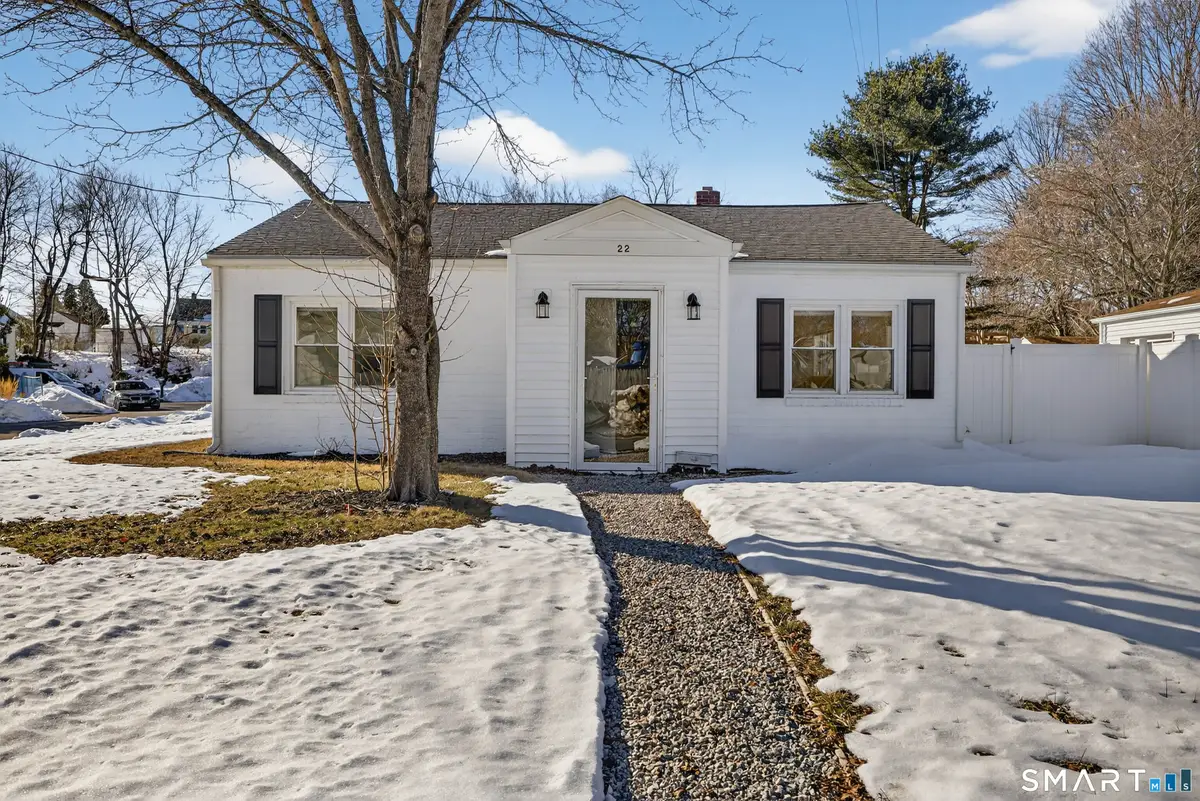 22 Woodlawn Avenue, Waterford, CT 06385 - #1
