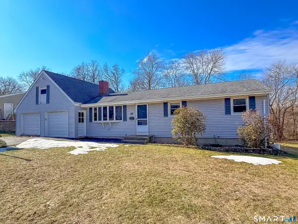 27 Londonderry Drive, Wallingford, CT 06492
