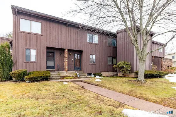 8 Webster Court #8, Newington, CT 06111