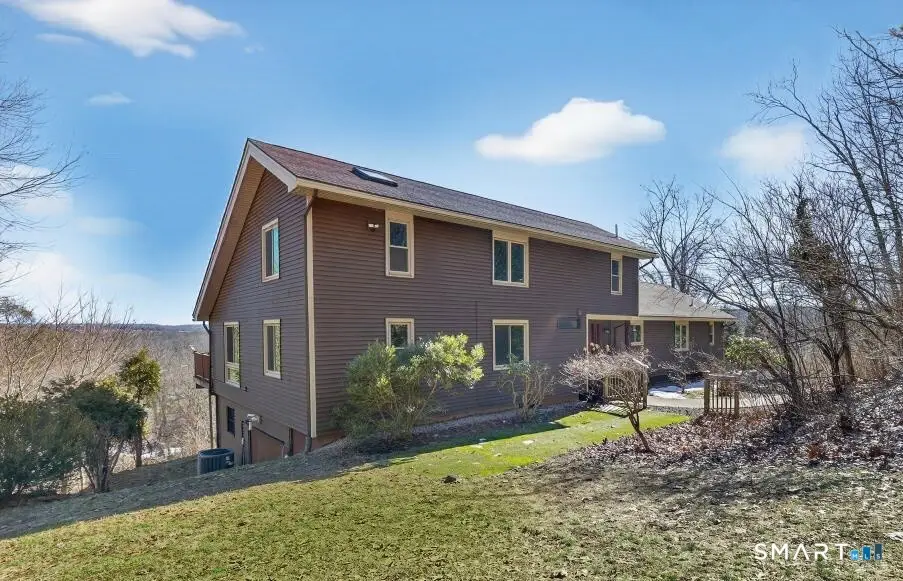 1450 Mount Carmel Avenue, Hamden, CT 06518 - #1