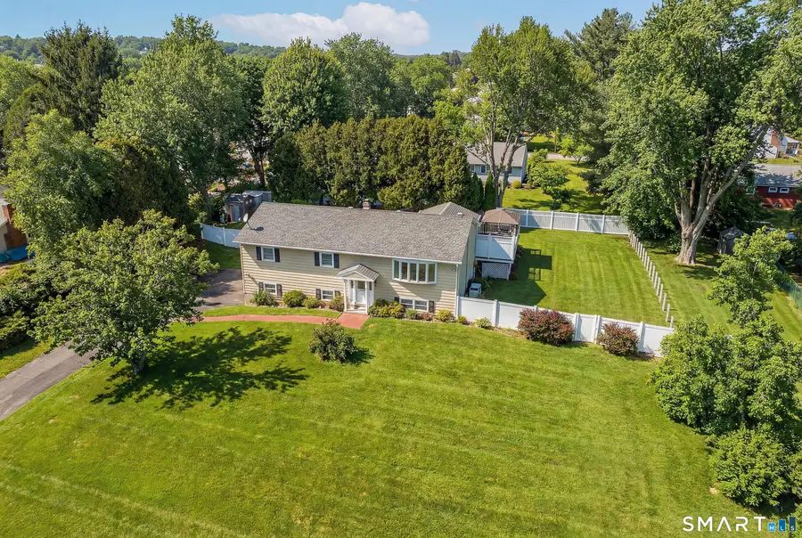 7 Bittersweet Drive, Danbury, CT 06811 - #3
