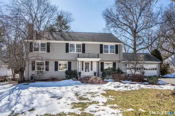 15 Avondale Road, West Hartford, CT 06117